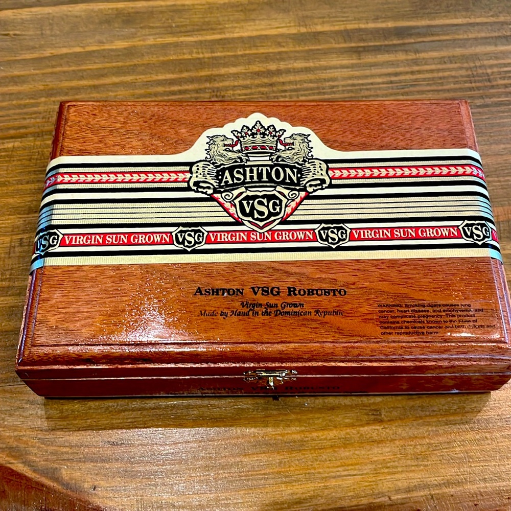 Ashton VSG Robusto Empty Cigar Box.